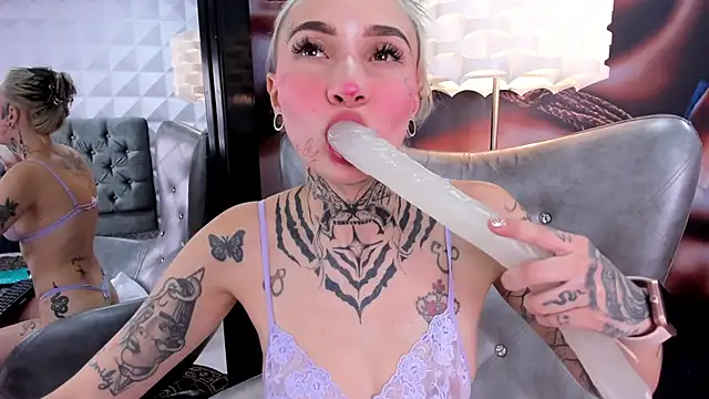 miss   angel online show from February 25, 2025, 5:58 pm