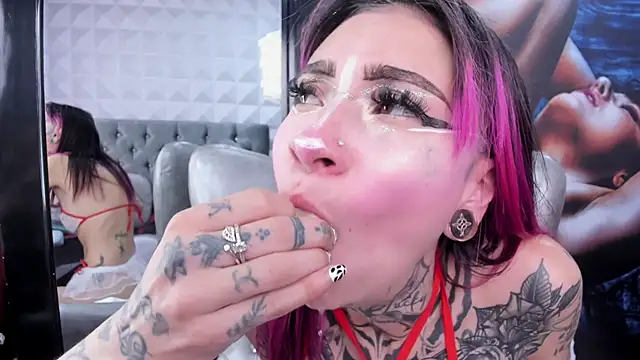 miss   angel online show from October 9, 2025, 6:06 pm