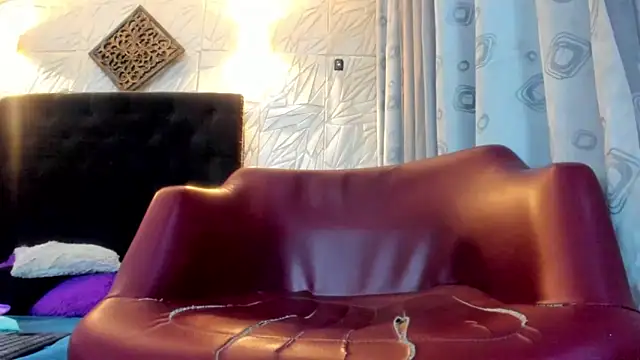 ChanelleJohnson  online show from March 3, 2026, 9:42 pm