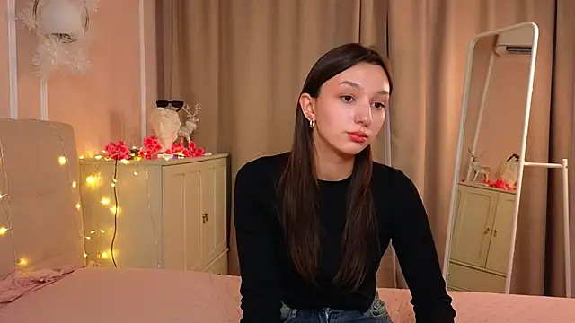 ColleenCox online show from March 7, 2025, 8:22 pm