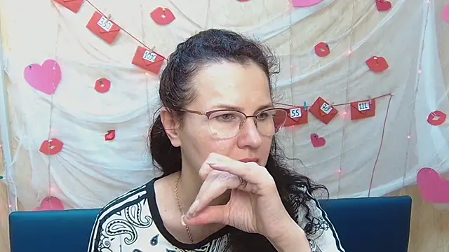 Miroslava Happi online show from March 16, 2025, 1:06 pm