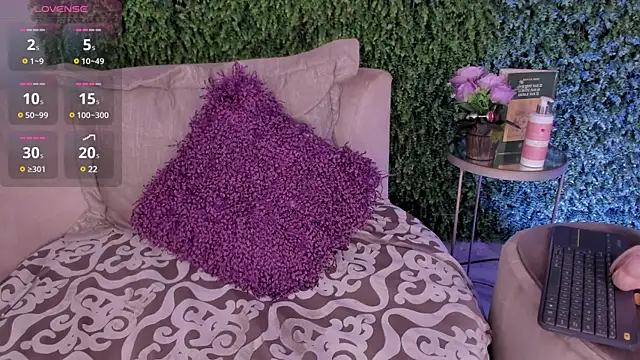 emmiily z online show from March 17, 2025, 10:38 pm