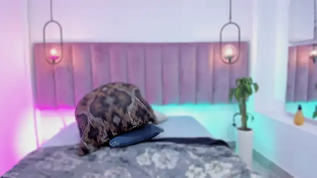 emmiily z online show from April 28, 2026, 8:36 pm