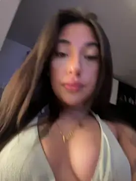 KarolVega- online show from February 22, 2025, 1:11 am