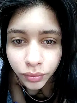 CHLOE ISABELL online show from November 29, 2025, 6:22 pm