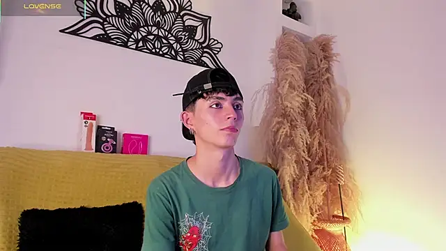 MaikyCooper online show from September 30, 2025, 8:25 pm