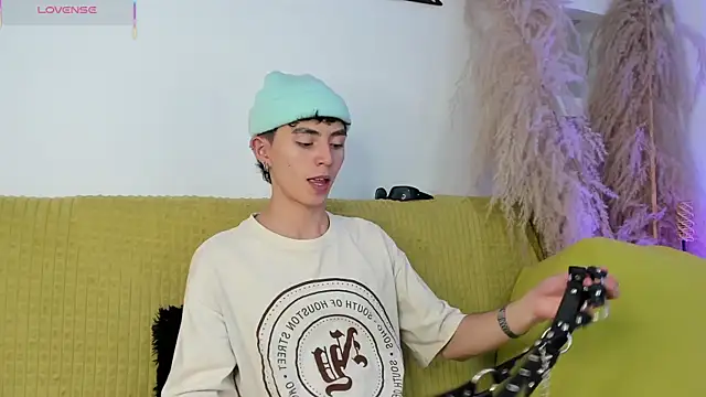 MaikyCooper online show from October 1, 2025, 8:26 pm