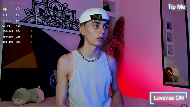 MaikyCooper online show from October 12, 2025, 8:41 pm