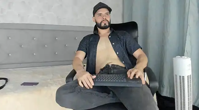 Luke Diaz7 online show from February 21, 2025, 12:05 am