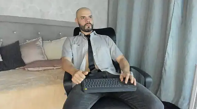 Luke Diaz7 online show from February 21, 2025, 11:32 pm