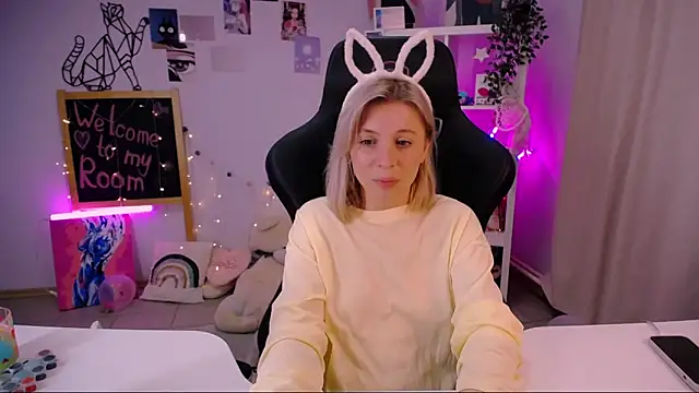 EllySunlover online show from February 13, 2025, 10:54 pm