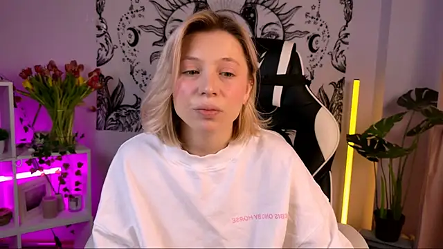 EllySunlover online show from March 13, 2025, 3:11 am