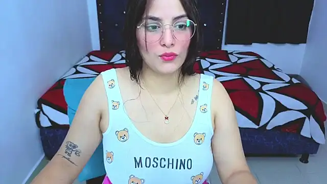Snapshot of atenea_02_love chatting on September 19, 2025, 12:45 am atenea 02 love online show from September 19, 2025, 12:45 am