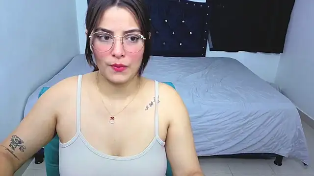 Snapshot of atenea_02_love chatting on September 27, 2025, 11:21 pm atenea 02 love online show from September 27, 2025, 11:21 pm