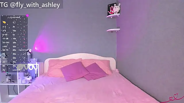 Snapshot of ashley_lovestory chatting on October 12, 2025, 5:28 am ashley lovestory online show from October 12, 2025, 5:28 am