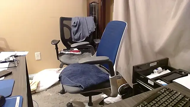 olderandwiser2 online show from October 19, 2025, 3:29 am