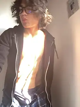 Snapshot of shadowsofgarden chatting on February 17, 2025, 1:10 pm shadowsofgarden online show from February 17, 2025, 1:10 pm