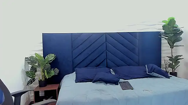 Georgina Palacios  online show from February 20, 2025, 10:05 am