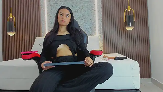 selena foox online show from March 21, 2025, 3:22 am