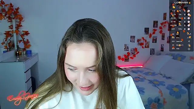 Snapshot of EmilyxxGraces chatting on October 17, 2025, 2:04 am EmilyxxGraces online show from October 17, 2025, 2:04 am