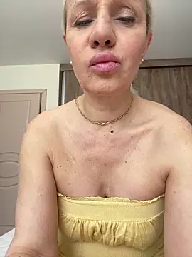 DeboraXporn online show from May 14, 2026, 9:27 am