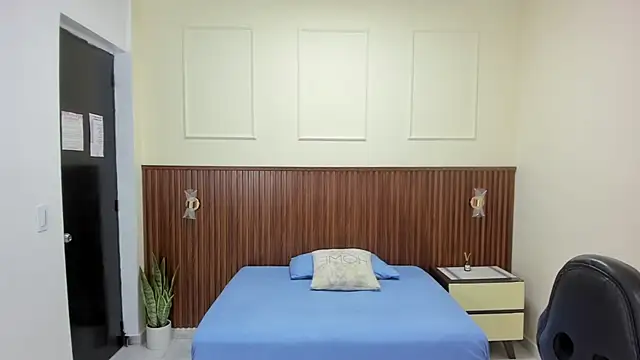 MELINAMARTINS online show from September 17, 2025, 7:26 pm