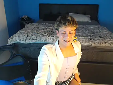 mchissexx online show from October 23, 2025, 11:31 am