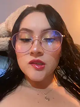 Snapshot of ValentinaOrtiz3 chatting on October 12, 2025, 11:26 pm ValentinaOrtiz3 online show from October 12, 2025, 11:26 pm