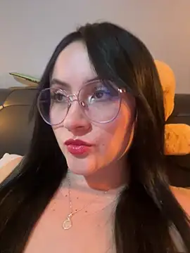 ValentinaOrtiz3 online show from November 9, 2025, 1:59 am