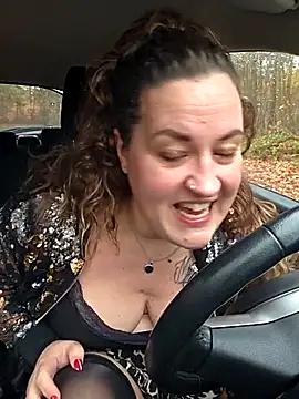 Snapshot of justtess chatting on November 14, 2025, 12:26 pm justtess online show from November 14, 2025, 12:26 pm