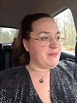 Snapshot of justtess chatting on November 20, 2025, 2:39 pm justtess online show from November 20, 2025, 2:39 pm