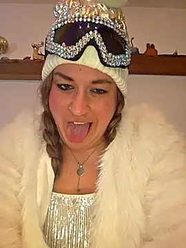 Snapshot of justtess chatting on February 15, 2026, 7:21 pm justtess online show from February 15, 2026, 7:21 pm