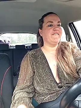 Snapshot of justtess chatting on February 16, 2026, 10:44 am justtess online show from February 16, 2026, 10:44 am