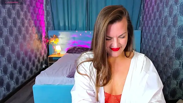 kamilla   moon online show from March 11, 2025, 5:49 am