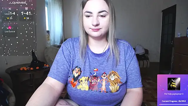 Snapshot of YourSwetiwGirl chatting on October 31, 2025, 9:10 am YourSwetiwGirl online show from October 31, 2025, 9:10 am