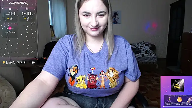 Snapshot of YourSwetiwGirl chatting on November 7, 2025, 9:31 am YourSwetiwGirl online show from November 7, 2025, 9:31 am