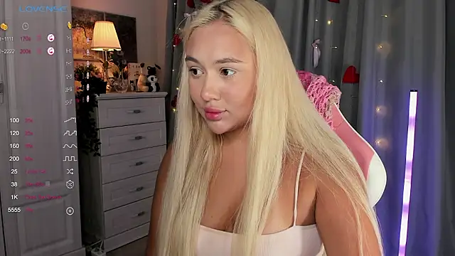 Snapshot of _Loneve__ chatting on March 26, 2026, 4:01 pm Loneve online show from March 26, 2026, 4:01 pm