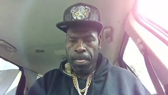 birdg online show from October 12, 2025, 2:27 pm