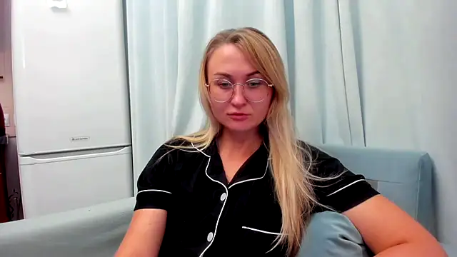 your Goddess Eva online show from September 19, 2025, 7:47 pm