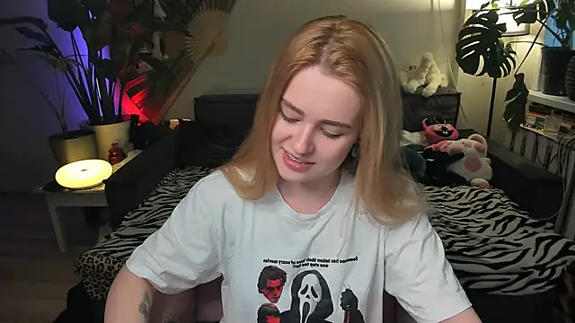 Alexa Pirs online show from March 15, 2026, 3:18 pm