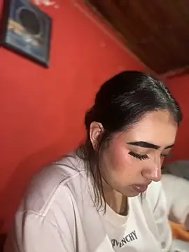 Scarlett-LS online show from November 18, 2025, 2:50 am