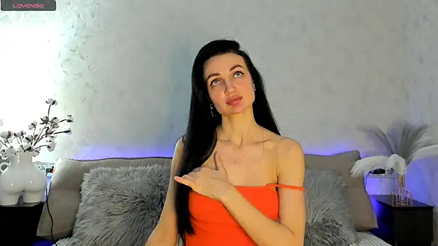 Tina Mart online show from March 6, 2025, 7:32 pm