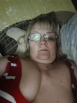 Violet5364 online show from April 8, 2026, 9:04 pm