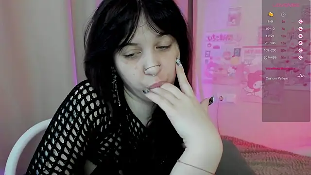 marynixoxo online show from November 27, 2025, 8:49 am