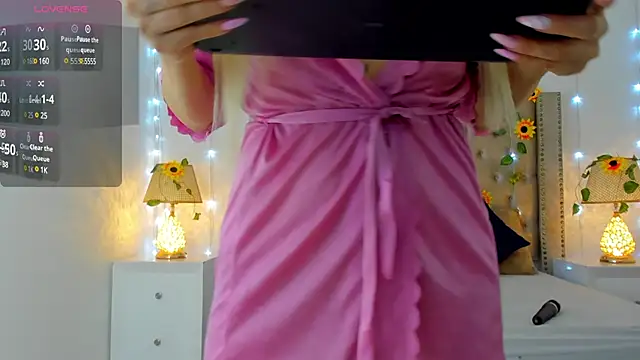 Snapshot of CandieGilson__ chatting on March 3, 2025, 12:37 pm CandieGilson   online show from March 3, 2025, 12:37 pm