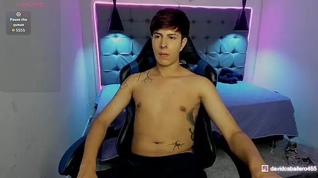 Estiv18  online show from February 22, 2026, 11:58 pm