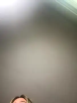 Snapshot of angelicasn0w chatting on October 24, 2025, 1:18 pm angelicasn0w online show from October 24, 2025, 1:18 pm