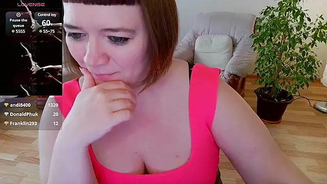 Snapshot of LizaMilfa chatting on February 26, 2025, 10:47 am LizaMilfa online show from February 26, 2025, 10:47 am
