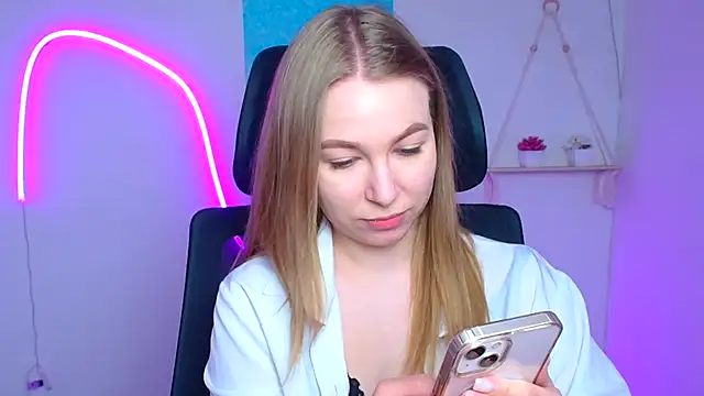 Dana flowers online show from March 3, 2026, 6:19 am