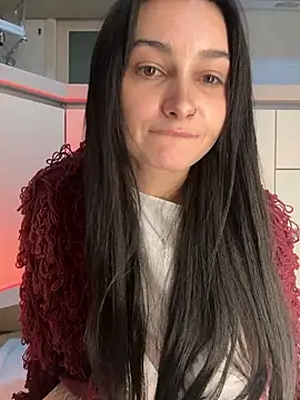 Snapshot of lunalovelee chatting on November 18, 2025, 4:22 pm lunalovelee online show from November 18, 2025, 4:22 pm